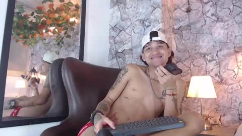 samueel_hilton online show from December 13, 2024, 7:25 am