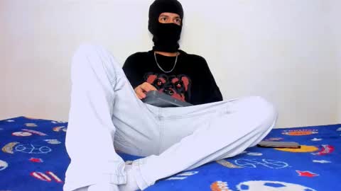   online show from October 21, 2025, 11:22 am