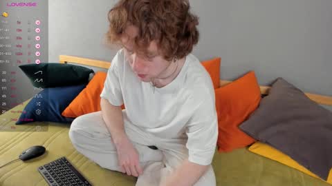 samuelmillerr online show from December 5, 2024, 1:28 pm