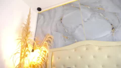 S A M A N T H A  online show from December 5, 2025, 2:25 pm