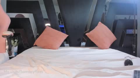 Snapshot of samy_ross_ chatting on December 4, 2024, 7:23 pm Find me at when im offline here. online show from December 4, 2024, 7:23 pm