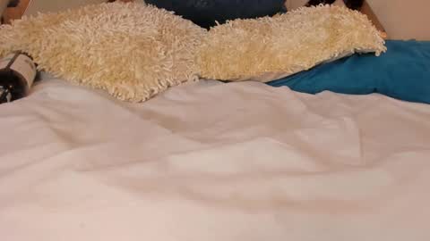 Snapshot of samy_ross_ chatting on January 10, 2025, 7:21 pm Find me at when im offline here. online show from January 10, 2025, 7:21 pm