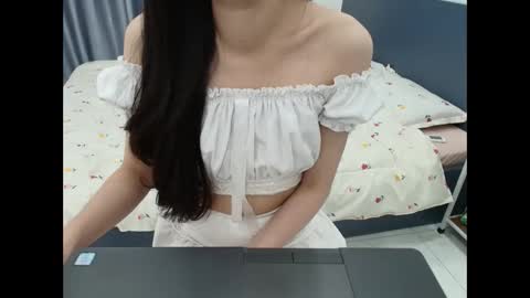 sana_2k online show from May 13, 2026, 10:01 am