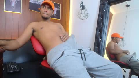 Snapshot of sander_ath chatting on October 8, 2025, 4:26 pm Sander online show from October 8, 2025, 4:26 pm
