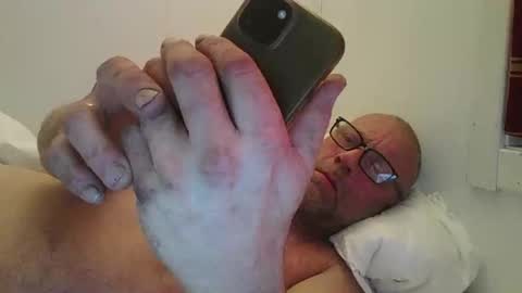 sandnesrune523 online show from February 16, 2026, 1:07 pm