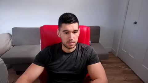 Snapshot of sandow_ chatting on October 10, 2025, 4:06 pm Sandow online show from October 10, 2025, 4:06 pm