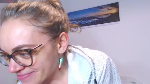 Snapshot of sandra10031989 chatting on January 2, 2025, 7:40 pm Sandra online show from January 2, 2025, 7:40 pm