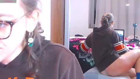 Snapshot of sandra10031989 chatting on January 6, 2025, 8:07 pm Sandra online show from January 6, 2025, 8:07 pm