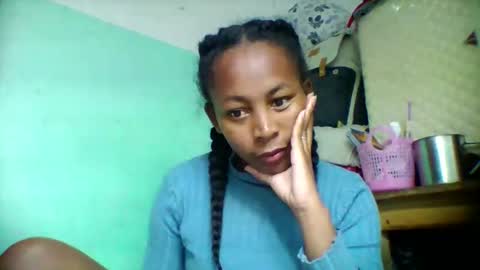 sandra1253099 online show from October 25, 2025, 6:13 pm