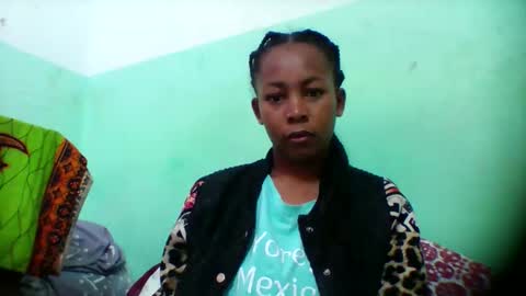 sandra1253099 online show from November 12, 2025, 6:36 am