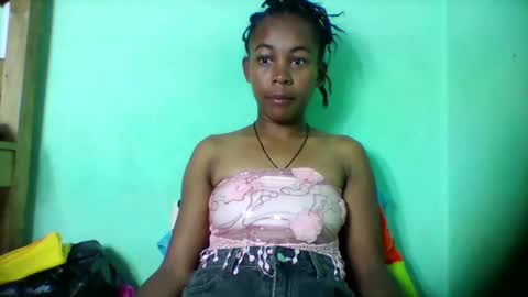 sandra1253099 online show from March 8, 2026, 6:39 am