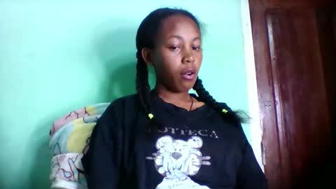 sandra1253099 online show from April 13, 2026, 5:51 pm