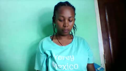 sandra1253099 online show from April 16, 2026, 8:15 am