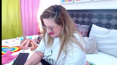 SANDRA online show from April 7, 2026, 11:43 am