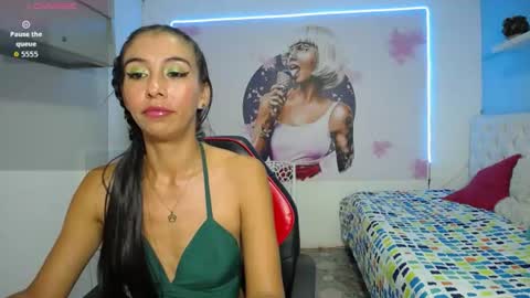 sandra  online show from June 12, 2026, 3:27 am