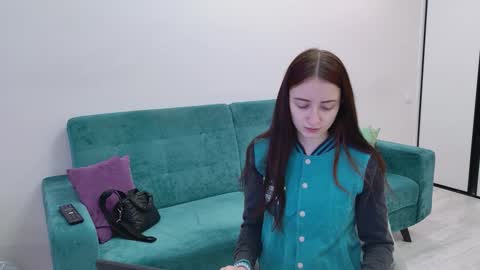 sandra prafer online show from February 3, 2026, 4:54 am