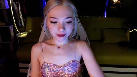 Snapshot of sandraboyl chatting on January 19, 2025, 1:43 am Sandy online show from January 19, 2025, 1:43 am