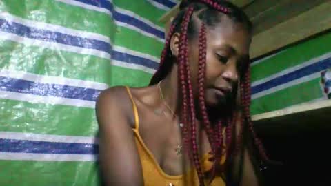 sandricaaa online show from May 19, 2026, 1:56 am