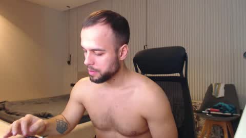 DeAlex online show from March 4, 2025, 2:21 pm