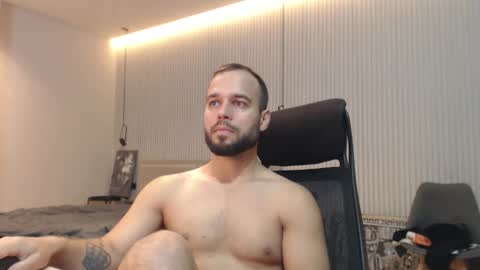 DeAlex online show from November 10, 2025, 3:55 pm