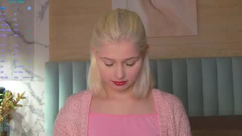Snapshot of sandyshayes chatting on July 6, 2026, 5:37 am Sandy online show from July 6, 2026, 5:37 am