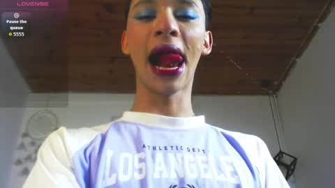 Sang online show from April 2, 2026, 9:12 pm