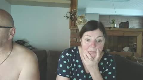 sanroom online show from December 15, 2025, 2:10 pm