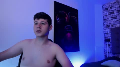 Santi  online show from October 17, 2025, 7:49 pm