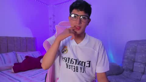santi online show from April 8, 2026, 2:22 am