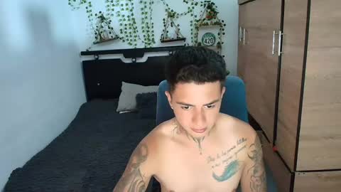 santi_ss online show from May 31, 2026, 6:09 pm
