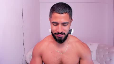 santiago_huntt online show from March 7, 2025, 11:16 pm