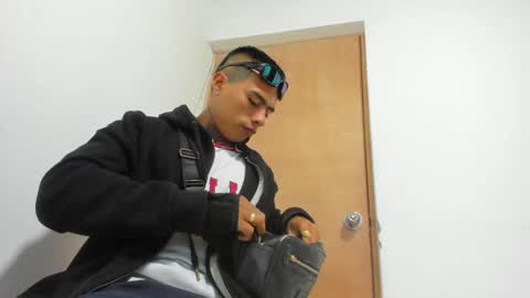 Snapshot of santiagogtx chatting on January 3, 2025, 9:47 pm Santiago online show from January 3, 2025, 9:47 pm