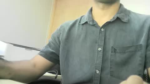 Snapshot of santiagooficial18 chatting on January 14, 2025, 8:15 pm Santiago online show from January 14, 2025, 8:15 pm