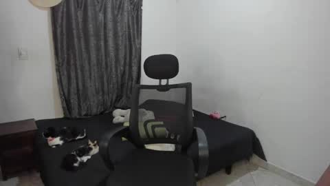 Julius Novachrono  online show from April 4, 2026, 5:38 am