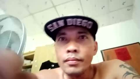 santichai561323 online show from March 20, 2026, 4:17 am