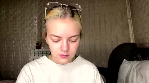Rina online show from June 26, 2026, 7:24 am