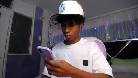 Snapshot of santy_bigcock_01 chatting on April 7, 2026, 12:49 pm santy online show from April 7, 2026, 12:49 pm