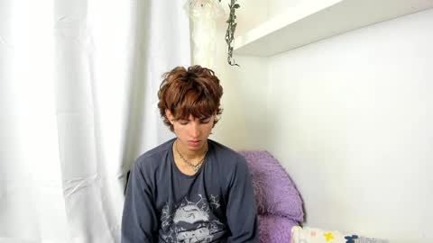 Snapshot of santy_kitty chatting on January 6, 2025, 6:36 am kitty online show from January 6, 2025, 6:36 am