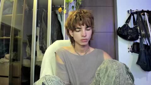 Snapshot of santy_kitty chatting on January 28, 2025, 3:04 am kitty online show from January 28, 2025, 3:04 am