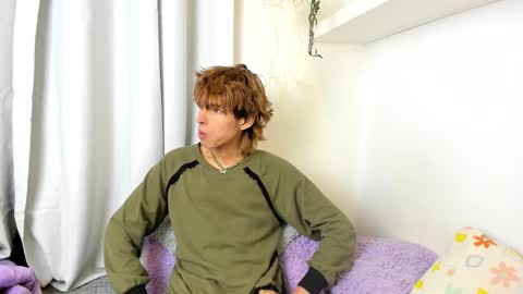 Snapshot of santy_kitty chatting on February 18, 2025, 1:32 am kitty online show from February 18, 2025, 1:32 am