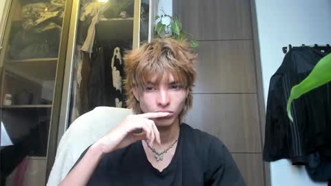 Snapshot of santy_kitty chatting on February 22, 2025, 3:34 am kitty online show from February 22, 2025, 3:34 am