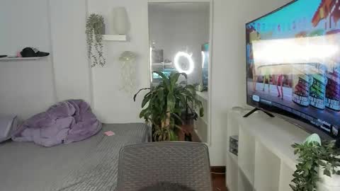 Snapshot of santy_kitty chatting on November 6, 2025, 8:10 pm kitty online show from November 6, 2025, 8:10 pm