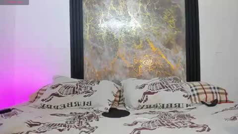 santy_of1 online show from June 21, 2026, 1:52 am