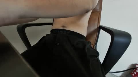 sandirtysecret online show from April 30, 2026, 12:11 pm