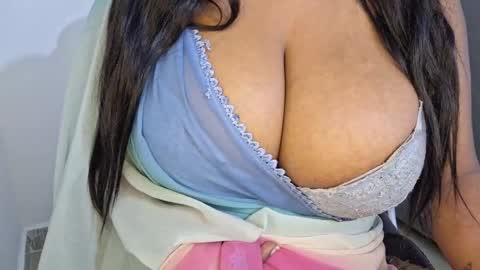 sanvi13 online show from April 14, 2026, 1:22 am