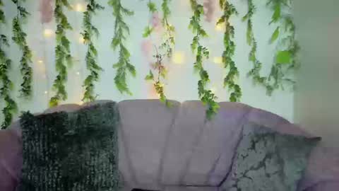 saorisworld online show from September 18, 2025, 12:01 am