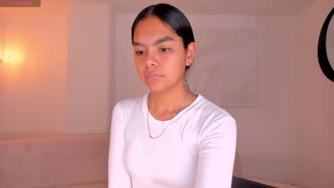 Saphira James online show from June 25, 2026, 2:00 am