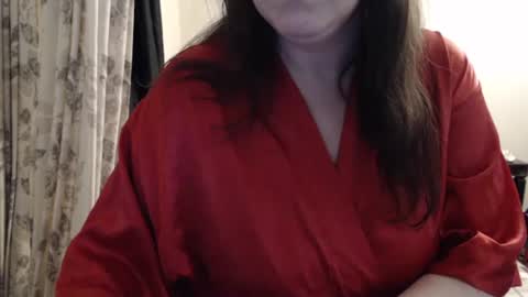 sapphire_with_uncut online show from May 19, 2026, 10:21 am