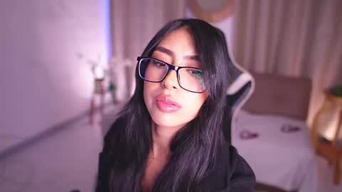 Snapshot of sara_albrecht chatting on February 14, 2025, 3:47 pm Sara  online show from February 14, 2025, 3:47 pm