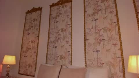 Snapshot of sara_castro24 chatting on June 13, 2026, 2:15 pm Sara online show from June 13, 2026, 2:15 pm